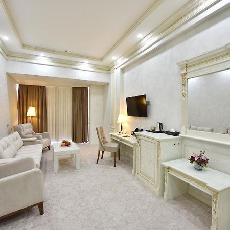 Qushbegi Plaza Hotel Tashkent Exterior photo