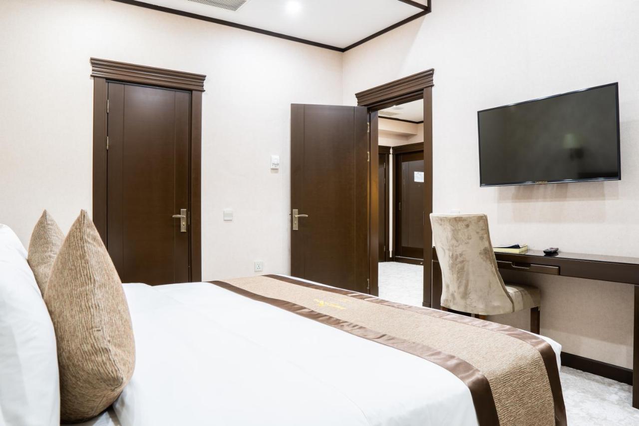 Qushbegi Plaza Hotel Tashkent Exterior photo