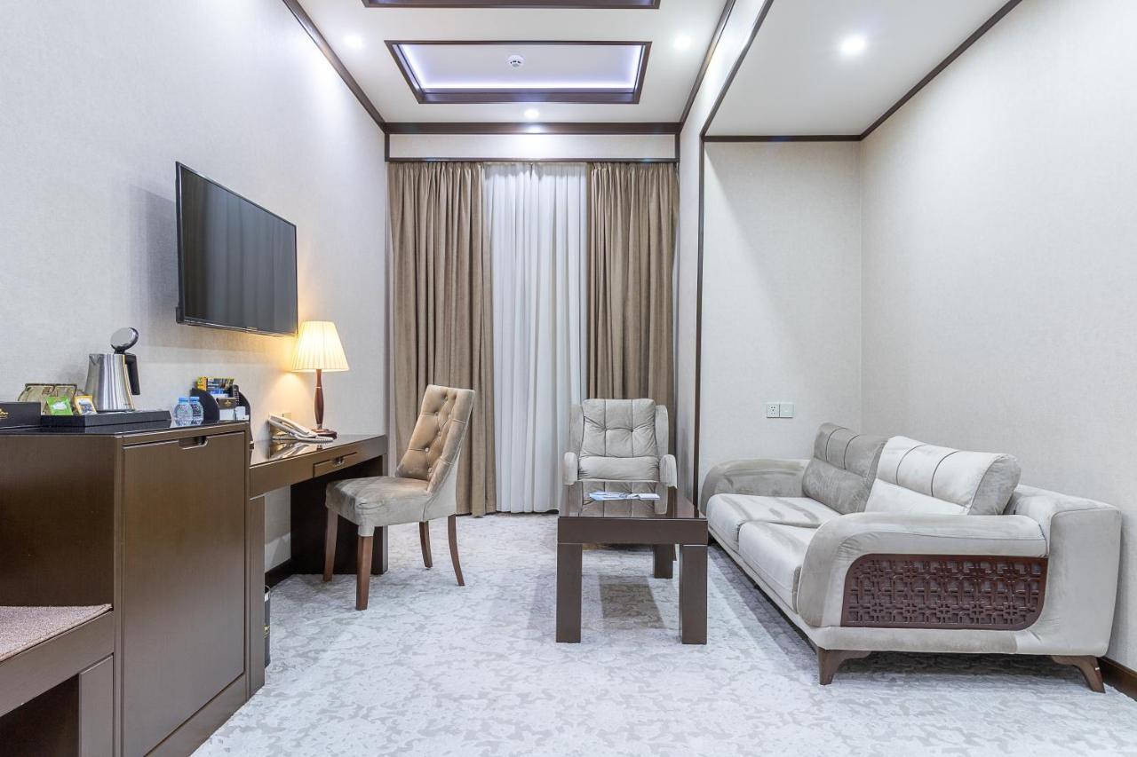 Qushbegi Plaza Hotel Tashkent Exterior photo