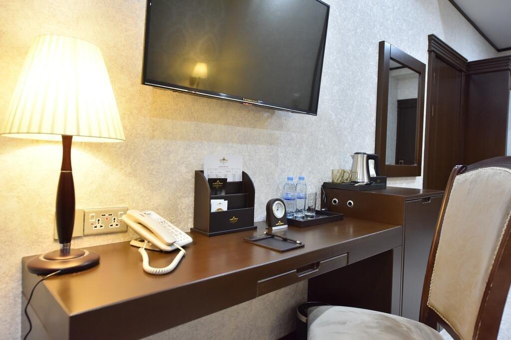 Qushbegi Plaza Hotel Tashkent Exterior photo