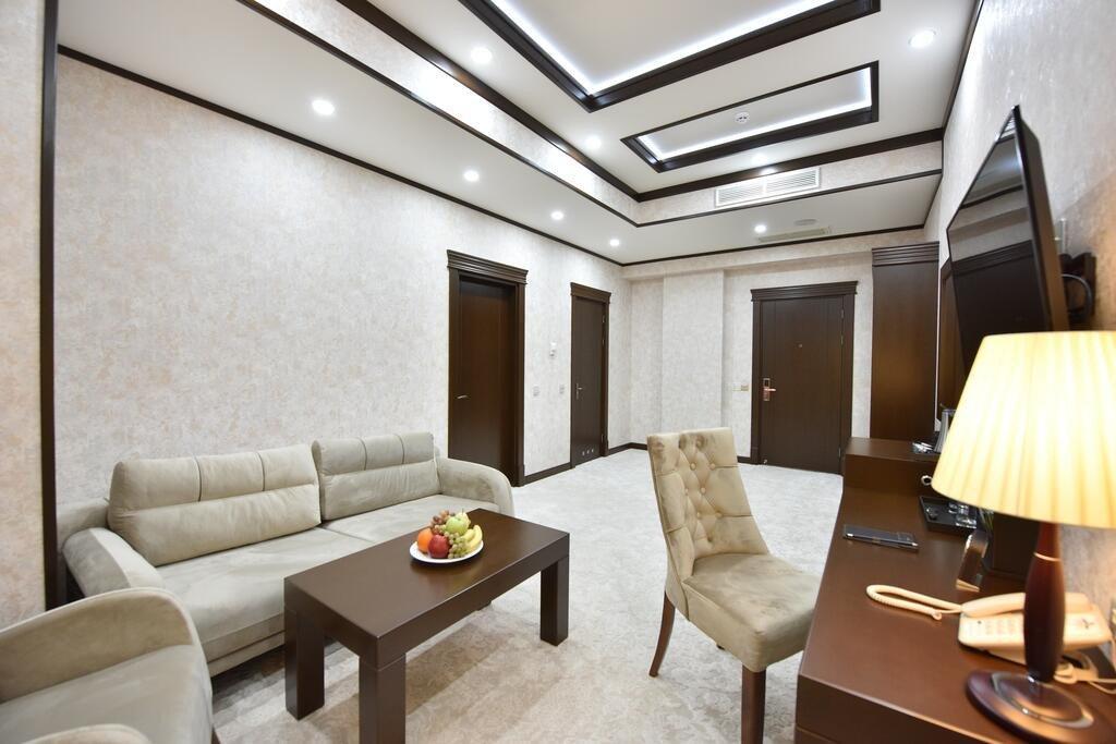 Qushbegi Plaza Hotel Tashkent Exterior photo